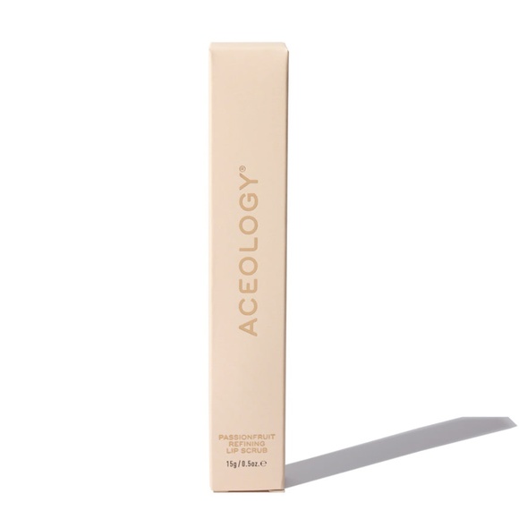 ACEOLOGY · PASSIONFRUIT REFINING LIP SCRUB - Picture 3 of 5